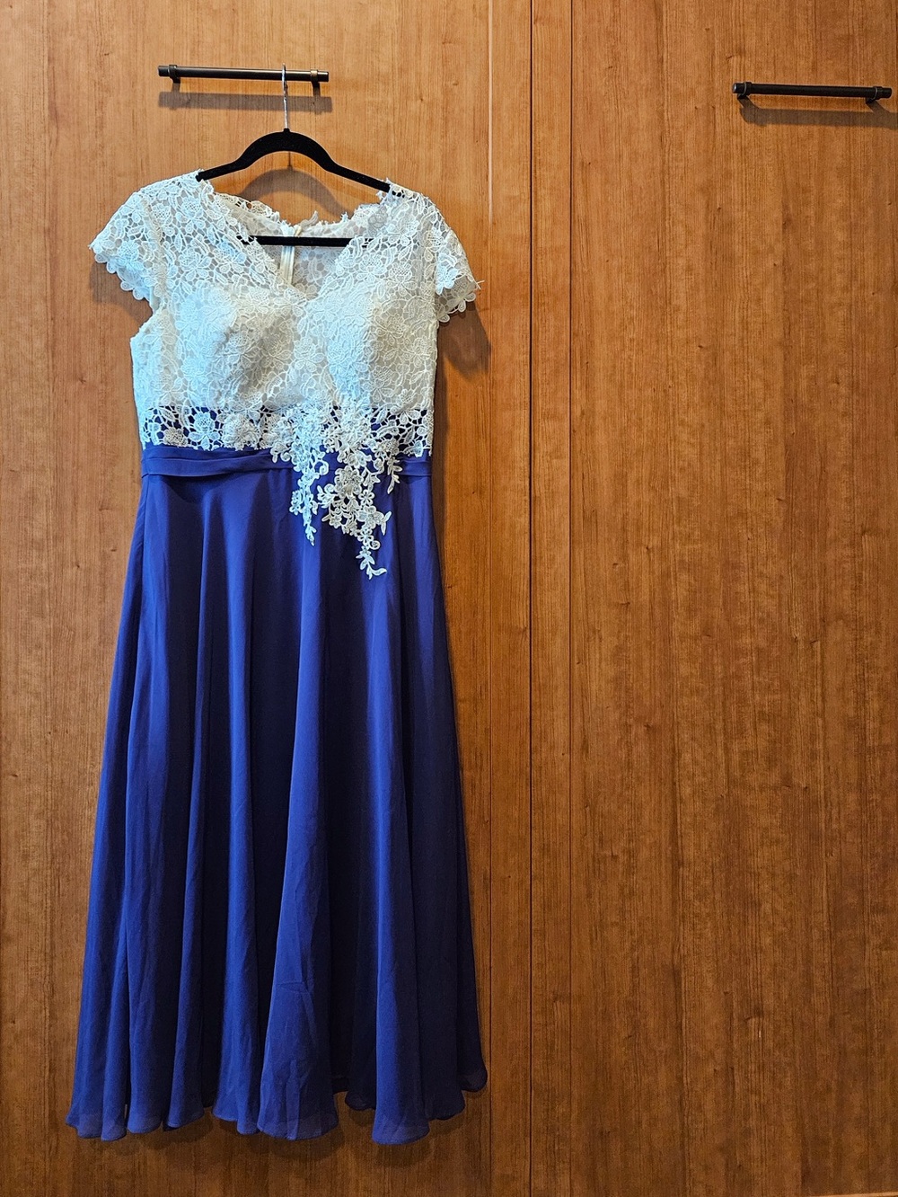 Deep Purple Skirt Evening Dress With White Lace Bodice